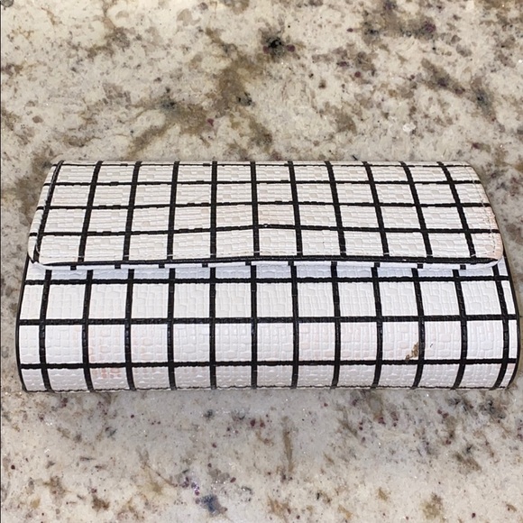 Fashion Clutch - Picture 1 of 6